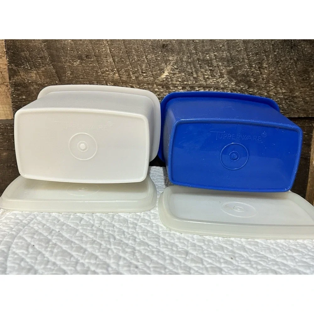 Tupperware‎ Blue & White Shelf Saver Containers But White Clear Lids